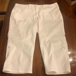 Sharagano White Button Detail Capri Pants- Size 14